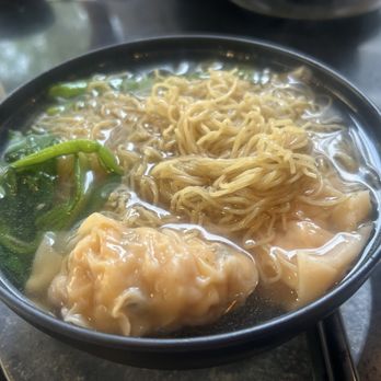 Congee Noodle Delight - Dumpling with Noodle 上湯水餃麵 - Barbeque Near Me - Vancouver, British Columbia