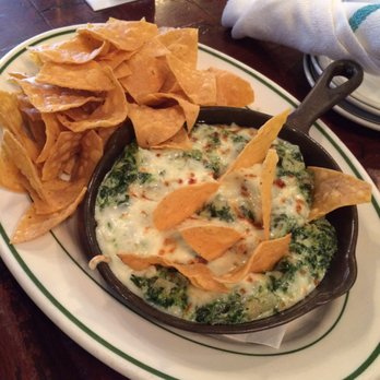 Linen Hall - Spinach and artichoke dip - Bars Near Me - New York, New York