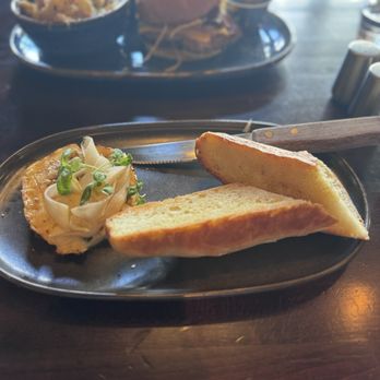 Lions Pub - Baked brie - Pubs Near Me - Vancouver, British Columbia