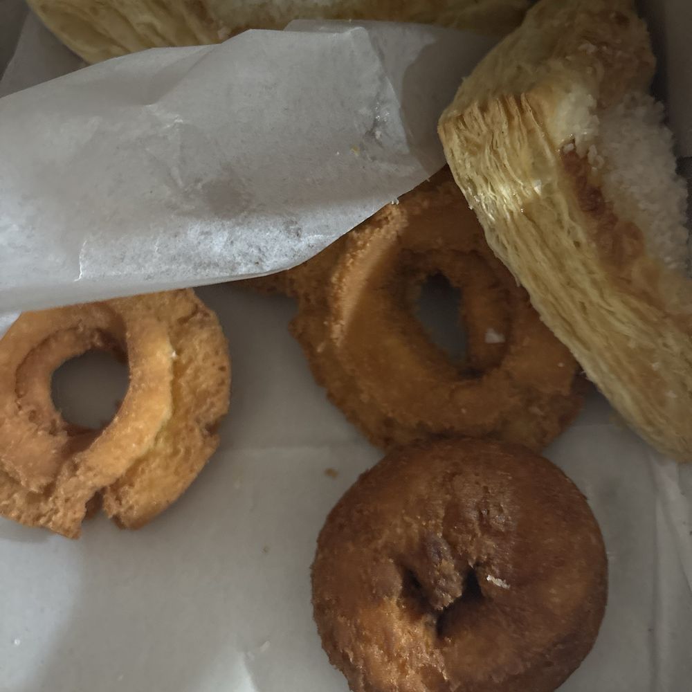 Donut & Muffin Factory - apple and raspberry turnover, and sugar free old fashioned donuts. - Donuts Near Me - Auburn, Washington Donut & Muffin Factory - apple and raspberry turnover, and sugar free old fashioned donuts. - Donuts Near Me - Auburn, Washington