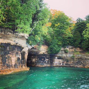 Shipwreck Tours - Boating Near Me - Munising, Michigan