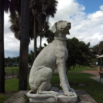 Happy Tails Dog Park - Dog Parks Near Me - Plantation, Florida Happy Tails Dog Park - Dog Parks Near Me - Plantation, Florida