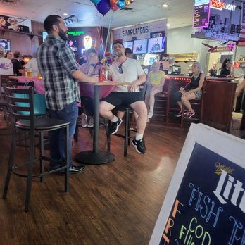 Simpleton's - Birthday karaoke fun - Sports Bars Near Me - Mesa, Arizona