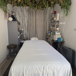 Deedra Massage and Spa