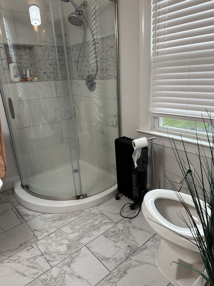 Slide of L&L General Contractor