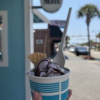 Melt - Honey lavender handmade ice cream with hot fudge - Ice Cream & Frozen Yogurt Near Me - North Myrtle Beach, South Carolina