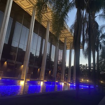 Ambassador Mansions and Gardens - Beautiful ambiance in the evening - Venues & Event Spaces Near Me - Pasadena, California Ambassador Mansions and Gardens - Beautiful ambiance in the evening - Venues & Event Spaces Near Me - Pasadena, California