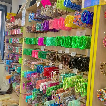 Wintime International Corp - Crystal bracelets - Jewelry Near Me - Chicago, Illinois