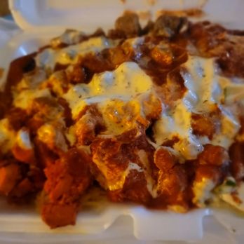 Philly Halal Gyro - Combination plate (lamb and chicken) over rice with salad. - Food Trucks Near Me - Wilkes-Barre, Pennsylvania Philly Halal Gyro - Combination plate (lamb and chicken) over rice with salad. - Food Trucks Near Me - Wilkes-Barre, Pennsylvania