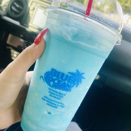 Island blue smoothie- candy on top( I had already ate haha) but I wish they added a bit more because it's so delicious! Island blue smoothie- candy on top( I had already ate haha) but I wish they added a bit more because it's so delicious!