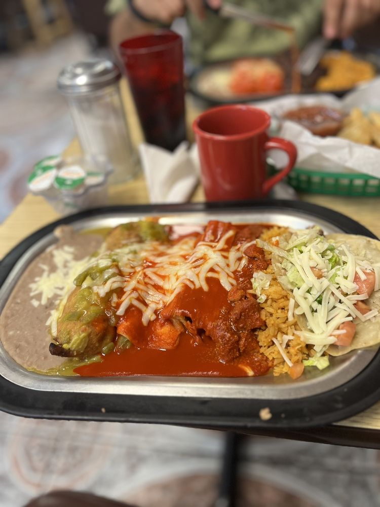 SI SENOR Updated November 2024 109 Photos & 219 Reviews 200 E