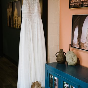 Becky Fowler's Bridal - Sewing & Alterations Near Me - Irving, Texas Becky Fowler's Bridal - Sewing & Alterations Near Me - Irving, Texas