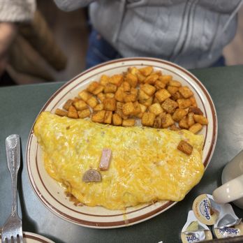 Egg Works - The Works Omelette - American Near Me - Las Vegas, Nevada Egg Works - The Works Omelette - American Near Me - Las Vegas, Nevada