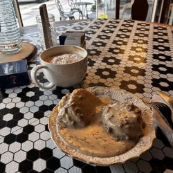 N'Cahoots Coffee & Shoppe