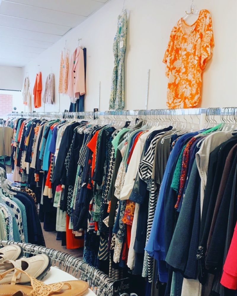 CAROLYN’S CONSIGNMENT SHOP Updated September 2024 14 Photos 2041 Lascassas Pike