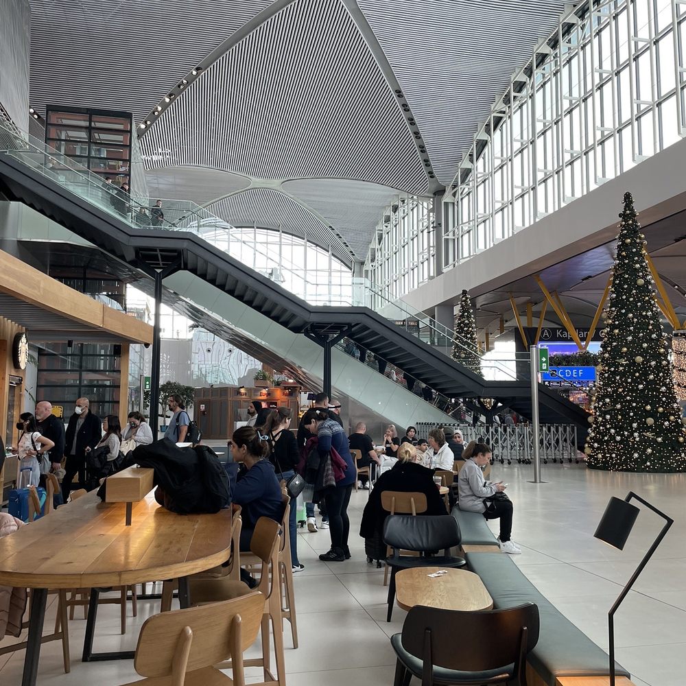 Starbucks - Seating area - Coffee & Tea Near Me - Istanbul, 34
