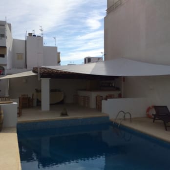 Cas Catalas - Skimming pool - Hotels Near Me - Ibiza, PM