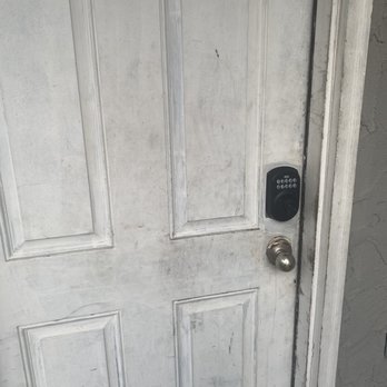 Myrtle Beach Vacation Stations - Look at the entrance door ,NASTY!! - Vacation Rental Agents Near Me - Little River, South Carolina