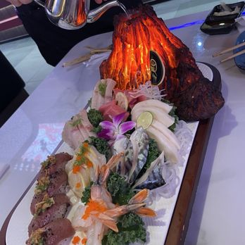 Pakusan Sushi & Grill - The fancy plating with volcano - Sushi Bars Near Me - Chandler, Arizona