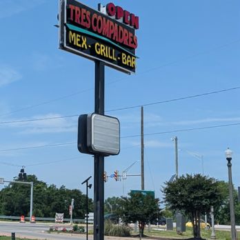 Tres Compadres Mex Grill Bar - Mexican Near Me - Hampton, Virginia