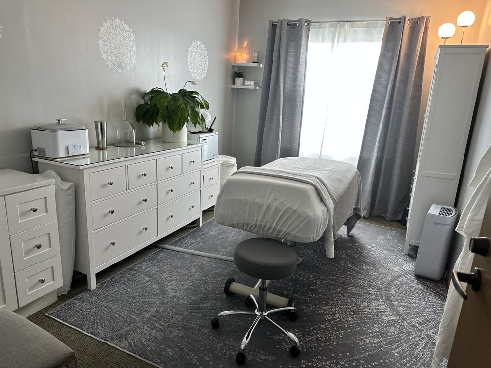 Lotus Moon Wellness Logo