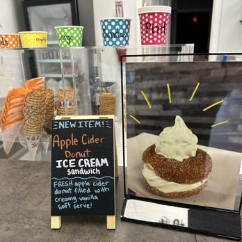 Happy Scoops - Ice Cream & Frozen Yogurt Near Me - Voorhees, New Jersey