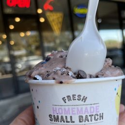 Exterior outside entrance of Marble Slab Creamery - Chocolate cake batter. It's so good. - Arlington, Texas Exterior outside entrance of Marble Slab Creamery - Chocolate cake batter. It's so good. - Arlington, Texas