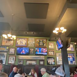 Backstop Bar & Grill - Great decor ! Can't wait to eat lunch!