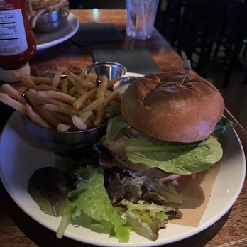 Viewhouse - Centennial - Cold fries and Crispy Buffalo Chicken Sandwich - American Near Me - Centennial, Colorado Viewhouse - Centennial - Cold fries and Crispy Buffalo Chicken Sandwich - American Near Me - Centennial, Colorado