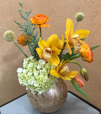 Daylily Floral Cascade by null