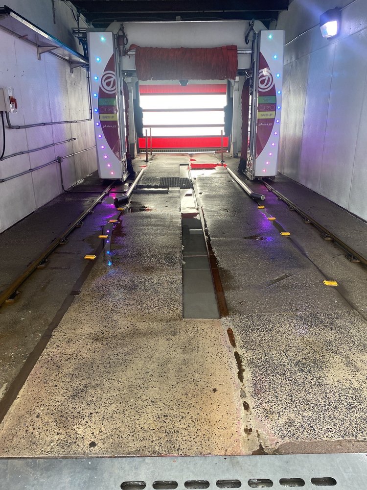 Red Rhino Car Wash photo 3