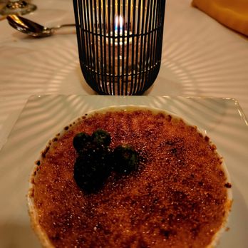 Global Grill - June 2022: Bailey's & White Chocolate Creme Brulee-- Very Good (So rich that 4 shared it!) - New American Near Me - Pensacola, Florida