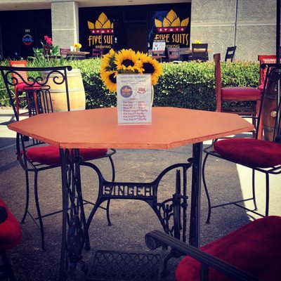 Five Suits Brewing by null