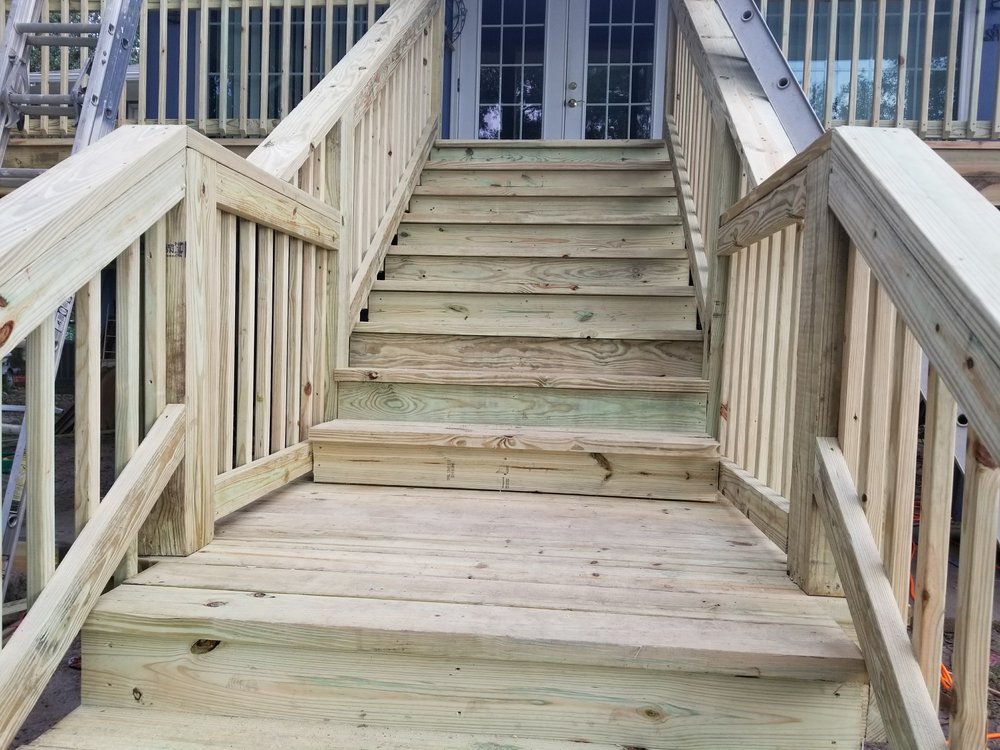 Slide of Hoss Cats Construction