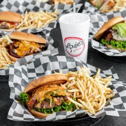 Louie's Grill and Bar