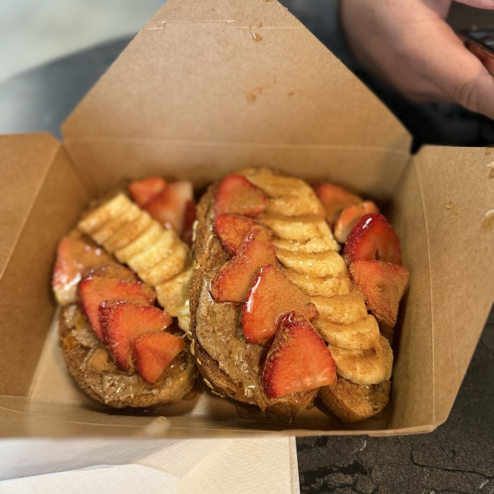 Smootheezy - STRAWBERRY BANANA TOAST - Juice Bars & Smoothies Near Me - Pacoima, California Smootheezy - STRAWBERRY BANANA TOAST - Juice Bars & Smoothies Near Me - Pacoima, California