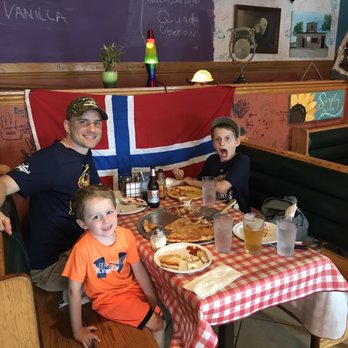 Random Lake Pizzeria - Pizza Near Me - Random Lake, Wisconsin