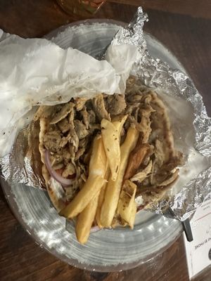 Moustaki Authentic Gyros by null