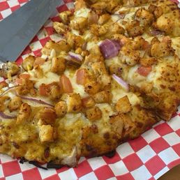 Butter Chicken pizza Butter Chicken pizza