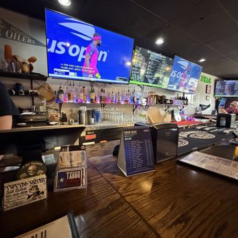 A Bit Twisted Brewpub & BBQ - Brewpubs Near Me - Aurora, Colorado