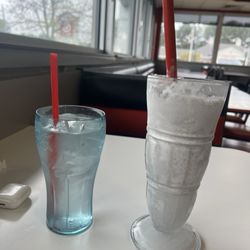 Steak ’n Shake - Oreo milkshake, it was delicious, not too thicc, not too runny!