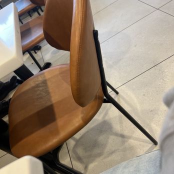 Cortado Cafe - Comfy seat - Cafes Near Me - Alexandria, Virginia