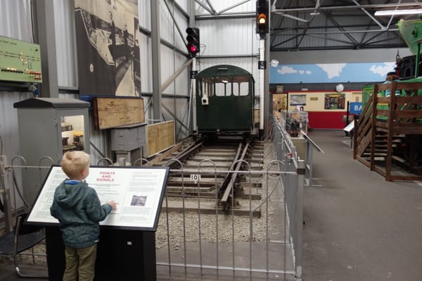 Bo'ness and Kinneil Railway by null