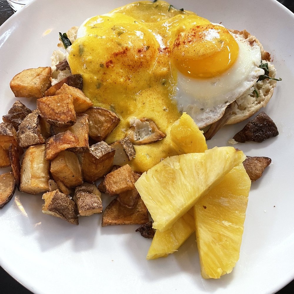 Hecks - Prime rib benedict - Breakfast & Brunch Near Me - Cleveland, Ohio Hecks - Prime rib benedict - Breakfast & Brunch Near Me - Cleveland, Ohio