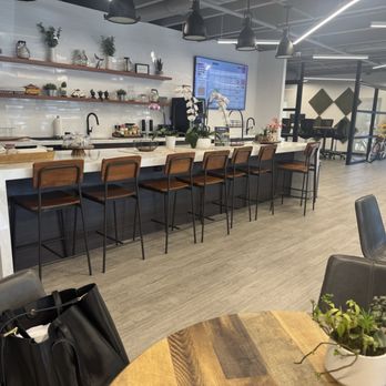 Venture X - Shared Office Spaces Near Me - Palmetto Bay, Florida Venture X - Shared Office Spaces Near Me - Palmetto Bay, Florida