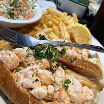 Flying Fish Plano, TX on North Preston Rd - Lobster roll - Seafood Near Me - Plano, Texas