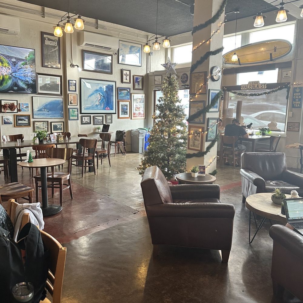 Surfers Coffee - It's beginning to look a lot like Christmas - Music Venues Near Me - Wahiawa, Hawaii