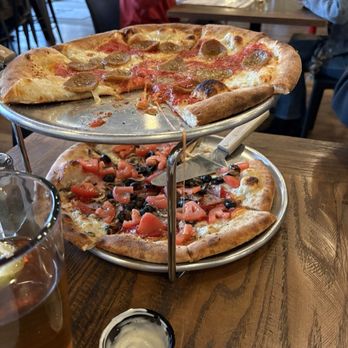 3 Wood Pizza & Pub - Sausage and Garlic pizza - Pizza Near Me - Boise, Idaho 3 Wood Pizza & Pub - Sausage and Garlic pizza - Pizza Near Me - Boise, Idaho