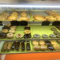 Town Donuts & Breakfast