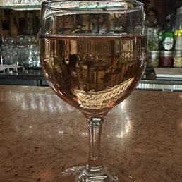 $7 rose on happy hour - daily 4-7pm